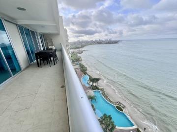 LA MILINA: ESQUINERO AL PIE DEL MAR CON DOBLE BALCON Y PISCINAS