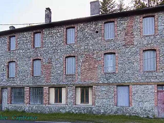 La Monnerie le Montel 63650 Achat / Vente immeuble jardin