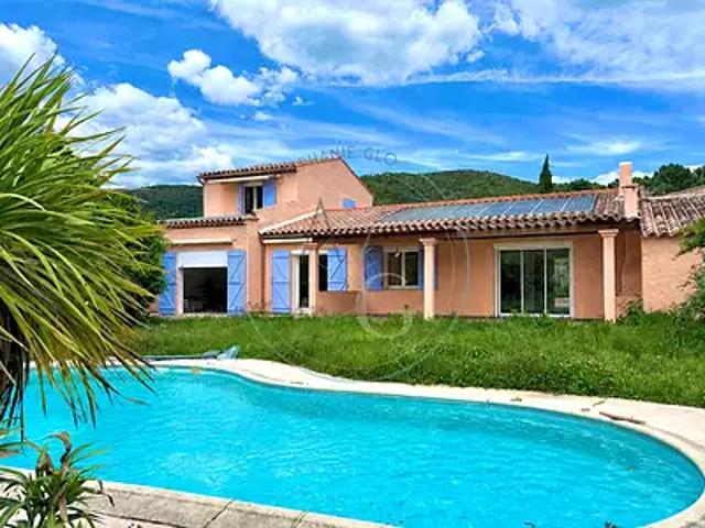 La Môle 83310 Achat / Vente maison 5 pièces t5 piscine terrasse