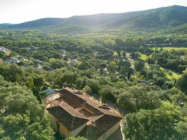 La Môle 83310 Achat / Vente maison 6 pièces t6 parking
