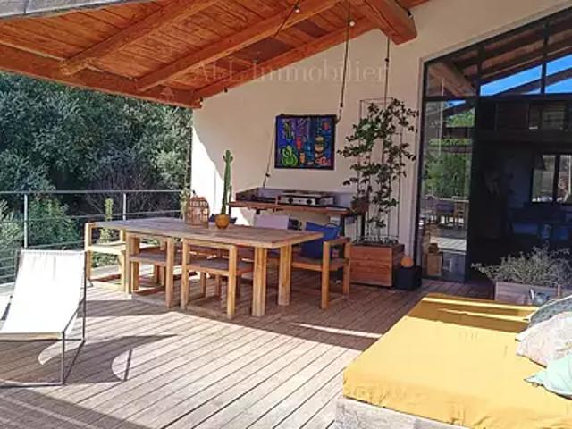 La Môle 83310 Achat / Vente maison 10 pièces t10 piscine