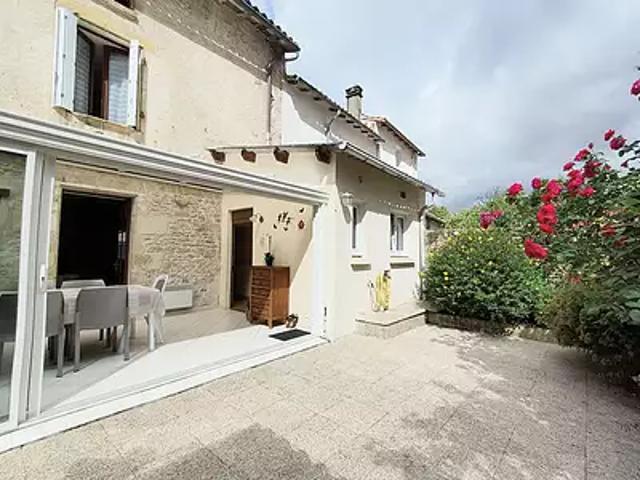 La Mothe Saint Héray 79800 Achat / Vente maison 7 pièces t7 au dernier étage