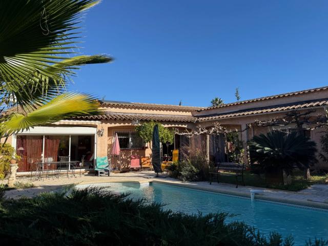 LA MOUTONNE 180 M2 de plain pied sur 1200 m2 de terrain