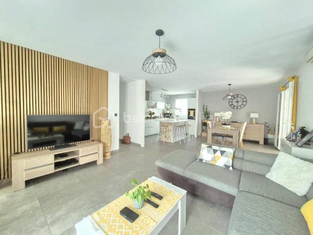 LA MOUTONNE, MAISON DE PLAIN PIED DE 100 M2 AVEC PISCINE