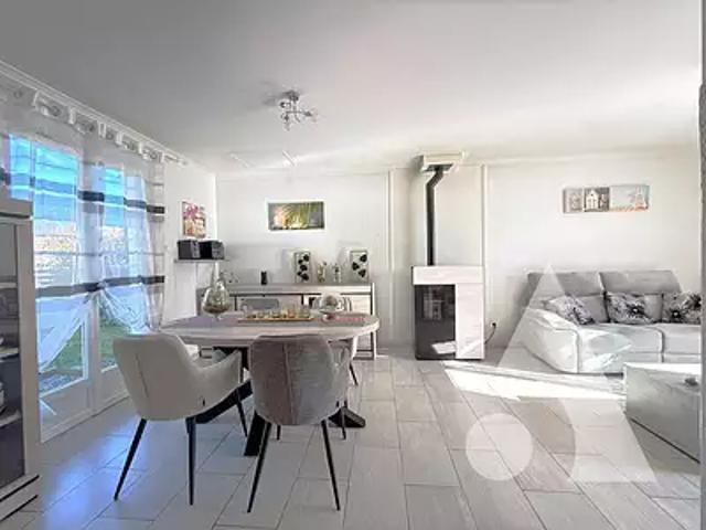 La Neuville Roy 60190 Achat / Vente maison 5 pièces t5 au dernier étage