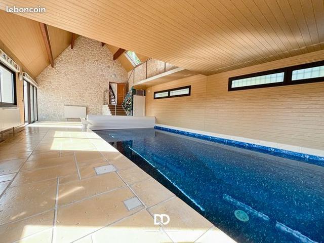LA PARENTHÈSE– Maison d’architecte avec jardin et piscine intérieure proche Soissons