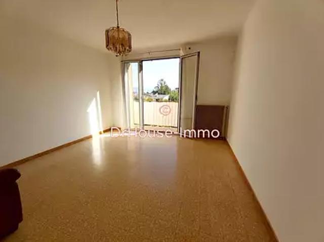 La Penne sur Huveaune 13821 Achat / Vente appartement 4 pièces t4 au dernier étage terrasse