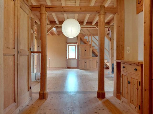 LA PESSE: Ancienne école réhabilitée, pleine de cachet