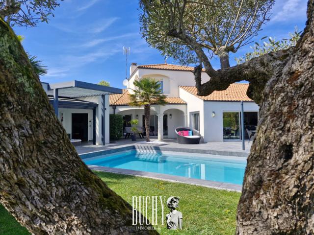 La Pironnière Villa avec piscine type 6