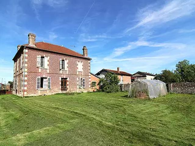 La Porte du Der 52220 Achat / Vente maison 8 pièces t8 au dernier étage cave