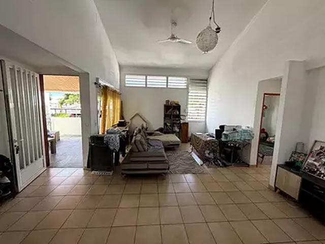 La Possession 97419 Achat / Vente immeuble au dernier étage parking
