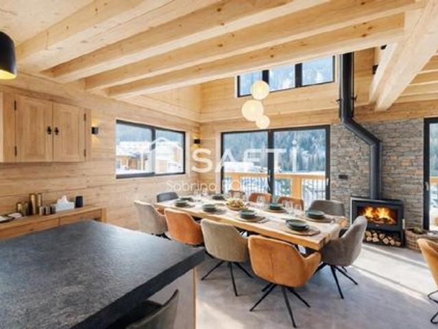 LA PLAGNE – CHALET INDIVIDUEL 118 m² – 6 CHAMBRES – ESPACE BIEN ÊTRE – SKIS AUX PIEDS – DOMAINE SKIABLE PARADISKI