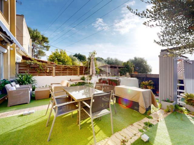 LA PLANA LA TRINITÉ: UNE CHARMANTE MAISON 5 PIÈCES AVEC TERRASSE ET VUE MER