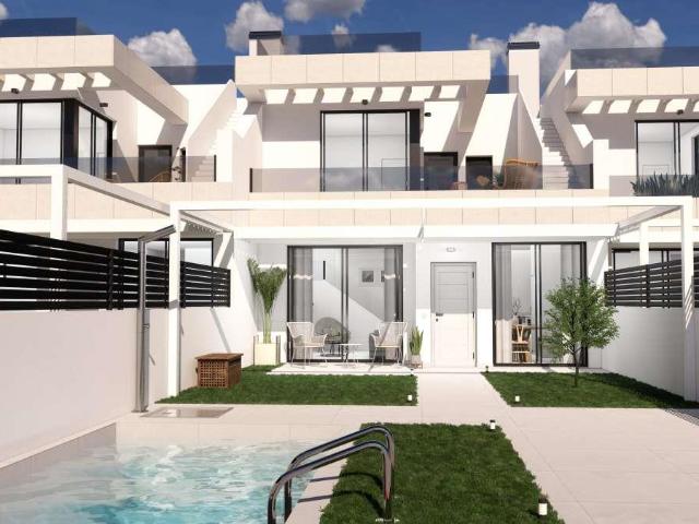 La promoción presenta lujosas villas de 3 dormitorios y 3 ba. 114m² Rojales