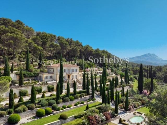 La propriété la plus exclusive d'Aix en Provence face à la Sainte Victoire