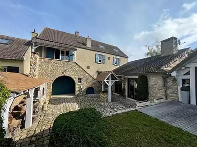La Queue les Yvelines 78940 Achat / Vente maison 8 pièces t8 au dernier étage