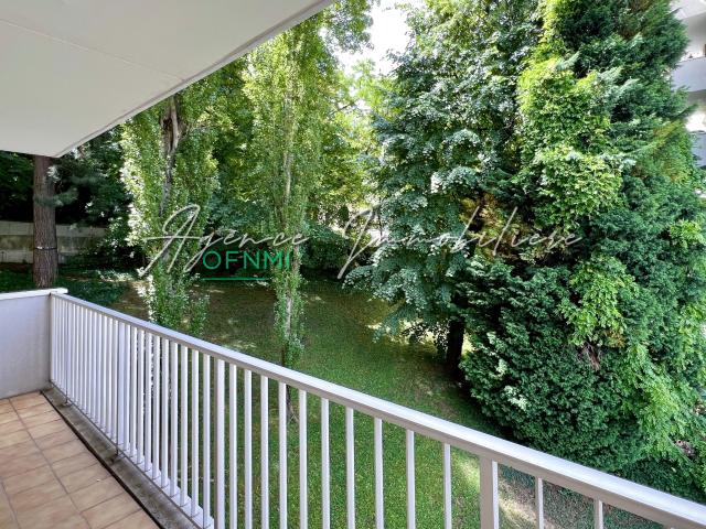 LA RÉSIDENCE DU PARC ST ÉTIENNE, ÉLÉGANT T3 AVEC BALCON ET CAVE, PARKING SÉCURISÉ