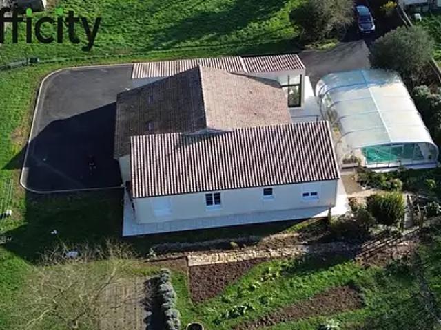 La Ronde 17170 Achat / Vente maison 6 pièces t6 piscine jardin