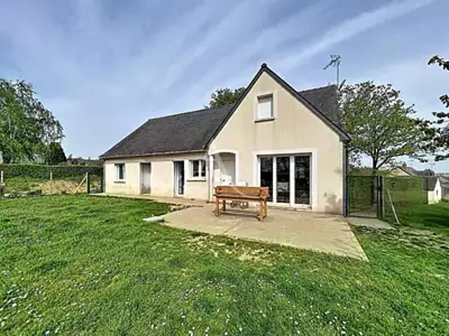 La Roche Neuville 53200 Achat / Vente maison 6 pièces t6 terrasse cave