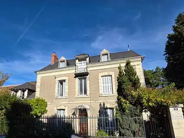 La Roche Posay 86270 Achat / Vente maison 12 pièces t12 au dernier étage cave