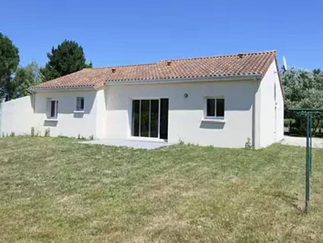 La Roche Posay 86270 Achat / Vente maison 4 pièces t4 au dernier étage cave