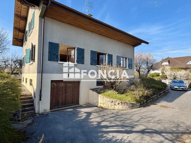 LA ROCHE SUR FORON: Maison divisée en deux appartements