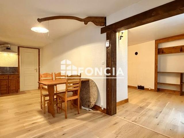 La roche sur foron: t3 rue perrine