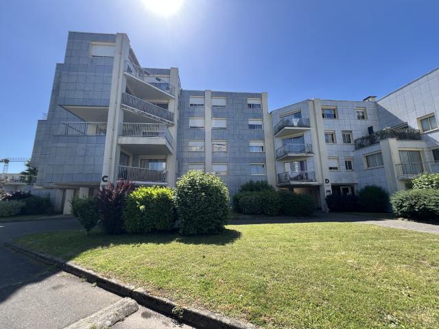 LA ROCHE SUR YON Appartement 3 pièces 75m2 avec terrasses Dernier étage