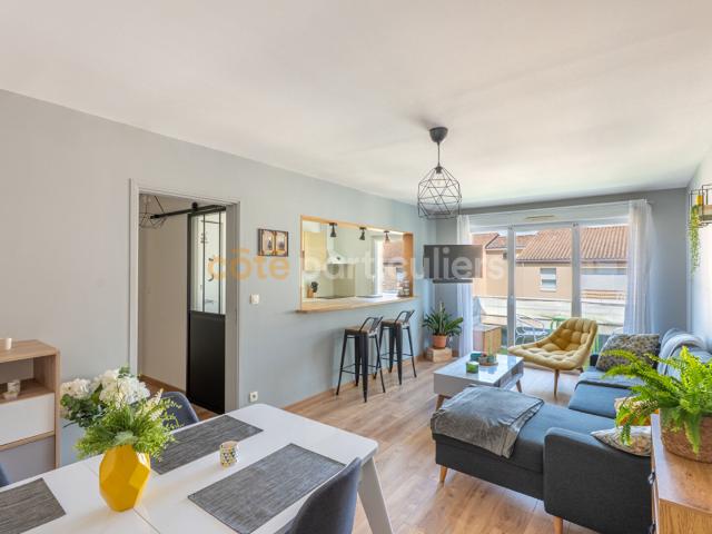 LA ROCHE SUR YON LE BOURG SOUS LA ROCHE APPARTEMENT 3 PIECES 2 CHAMBRES 67M2 LUMINEUX RENOVATION RECENTE