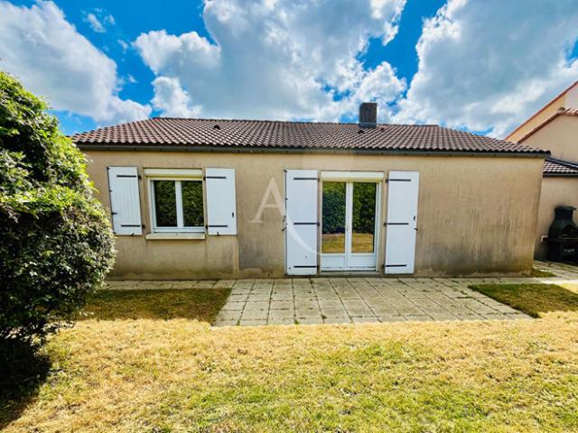 LA ROCHE SUR YON, LES OUDAIRIES, MAISON DE PLAIN PIED EXCLUSIVITE AMANDA