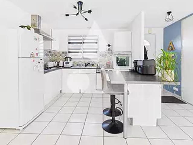 La Roche sur Yon 85000 Achat / Vente maison 5 pièces t5 au dernier étage piscine