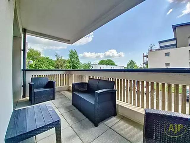 La Roche sur Yon 85000 Achat / Vente appartement 2 pièces t2 au dernier étage terrasse