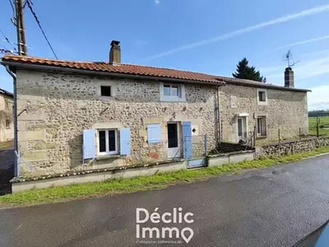 La Rochefoucauld en Angoumois 16110 Achat / Vente maison 7 pièces t7