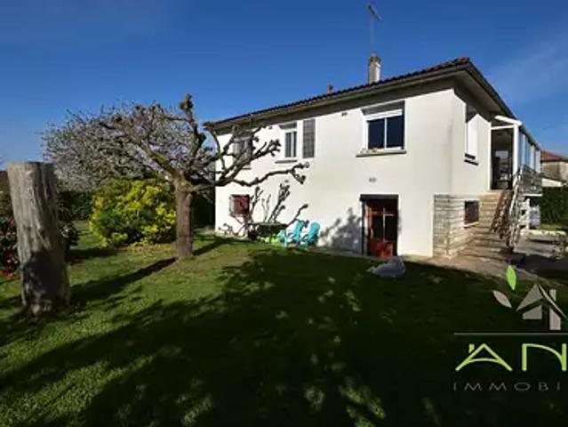 La Rochefoucauld en Angoumois 16110 Achat / Vente maison 4 pièces t4
