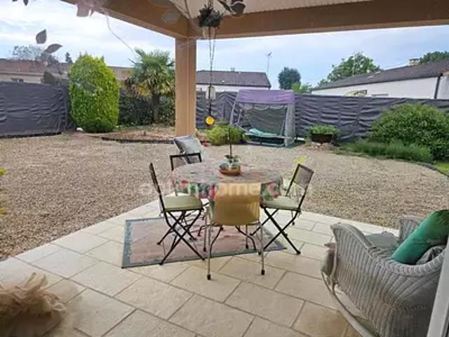 La Rochefoucauld en Angoumois 16110 Achat / Vente maison 5 pièces t5 jardin terrasse