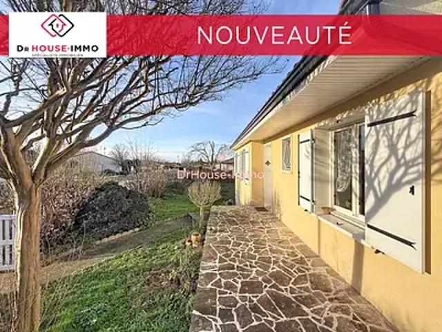 La Rochefoucauld en Angoumois 16110 Achat / Vente maison 5 pièces t5 parking