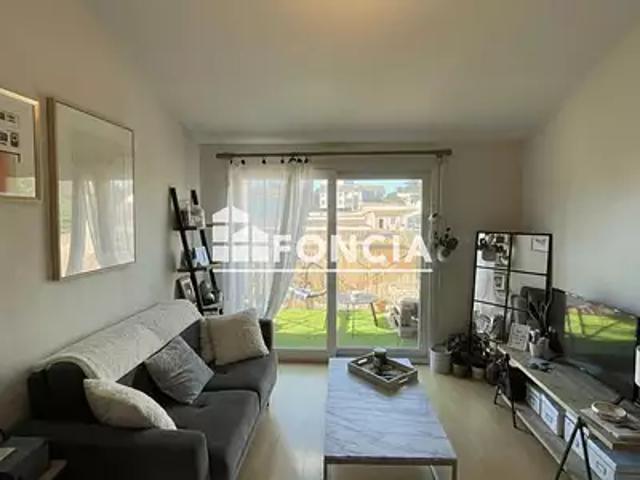 La Rochelle 17000 Achat / Vente appartement 2 pièces t2 au dernier étage jardin