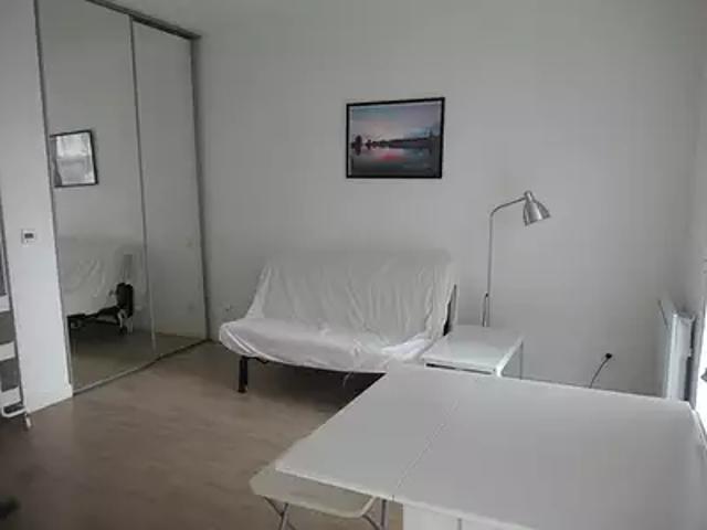 La Rochelle 17000 Location appartement 1 pièce t1 au dernier étage