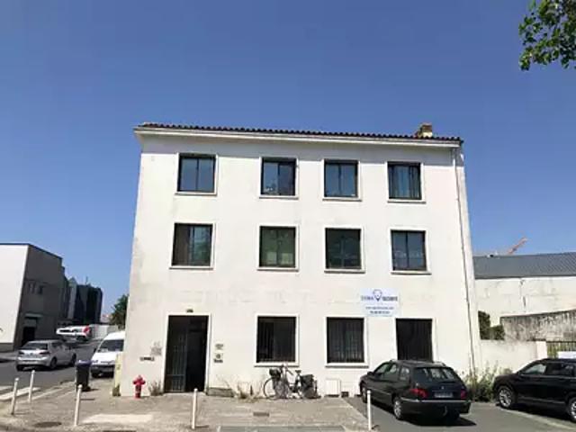 La Rochelle 17000 Location divers