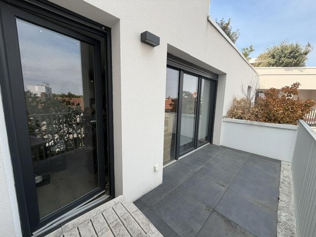 LA ROCHELLE, Appt T3 de 69,80 mé avec balcon et parking