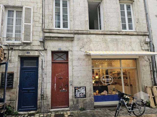 LA ROCHELLE, Centre ville Appartement T2 rénové de 43m2