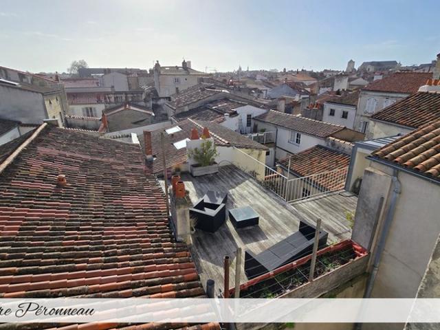 La Rochelle – Hyper centre | Appartement T2 au calme – 44 m² – Vue sur les toits
