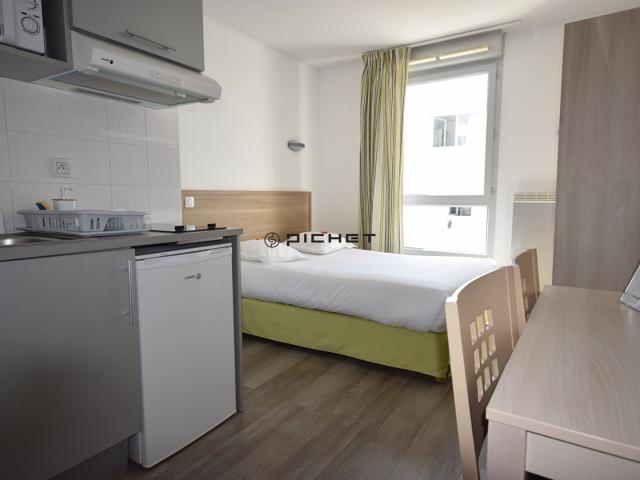 LA ROCHELLE INVESTISSEMENT UNIQUEMENT Appartement La Rochelle 1 pièce de 20m2 avec parking en sous sol