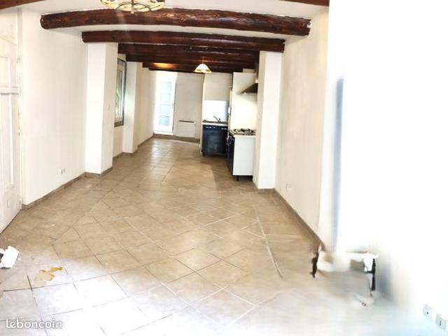 LA ROQUE d'ANTHERON MAISON 78m2 165000