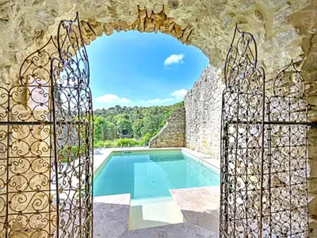 La Roque sur Cèze 30200 Achat / Vente maison 9 pièces t9 piscine terrasse