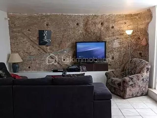 La Roque sur Pernes 84210 Achat / Vente immeuble