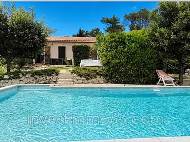 La Roquebrussanne 83136 Achat / Vente maison 3 pièces t3 piscine