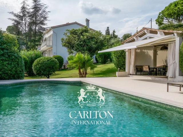La Roquette Sur Siagne Belle propriété vue mer dans voie p. 258m² La Roquette sur Siagne