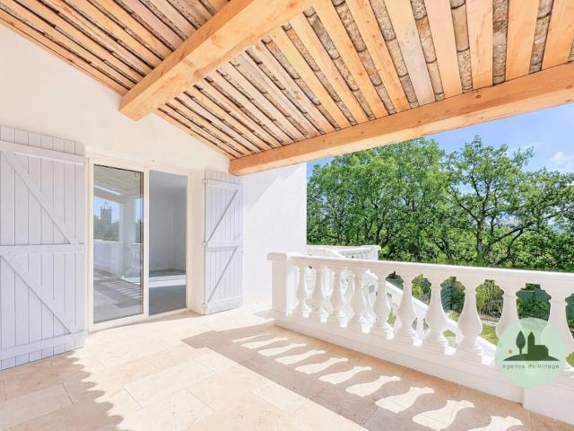 La Roquette sur Siagne — Esprit maison, volumes familiaux, t. 170m² La Roquette sur Siagne