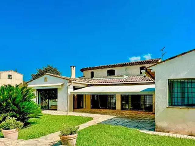 La Roquette sur Siagne 06550 Achat / Vente maison 7 pièces t7 piscine